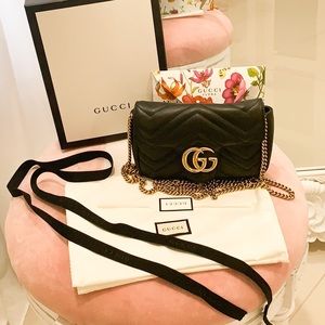GG Marmont matelassé leather super mini bag